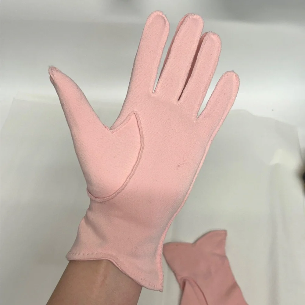 Elegant Pink Women's Gloves women’s size small  pink fabric gloves, vintage